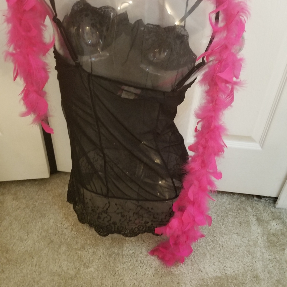 Lingerie - Picture 2 of 2